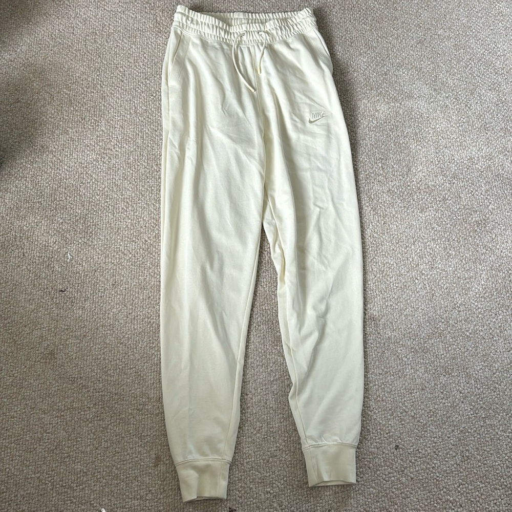 Nike joggers
